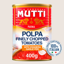 Mutti Finely Chopped Tomatoes with Garlic Sun Ripened Tomatoes 400g